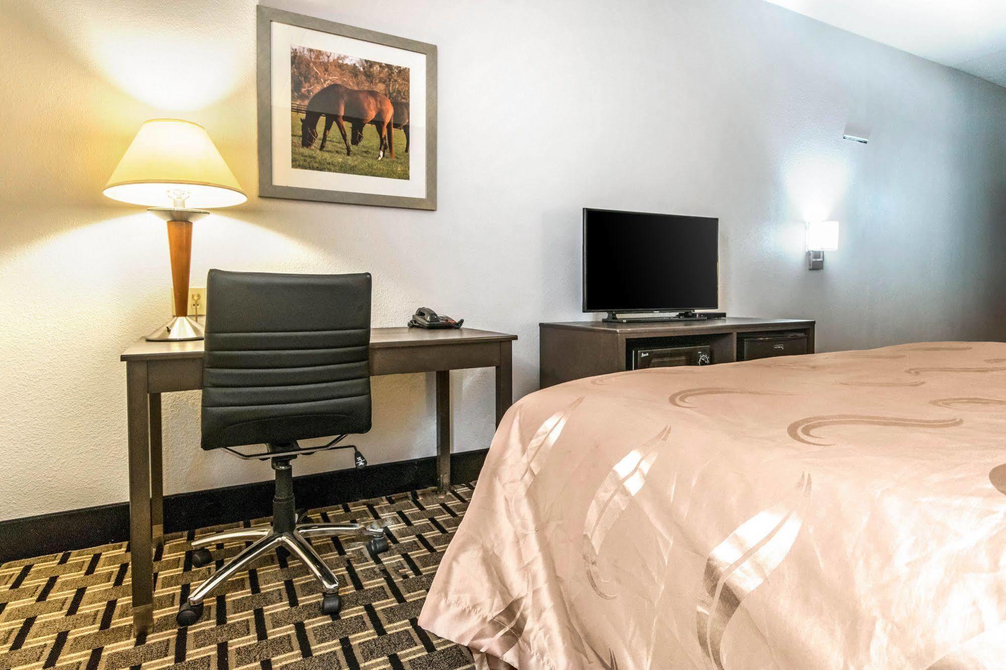 Spark By Hilton Lexington Hamburg מראה חיצוני תמונה